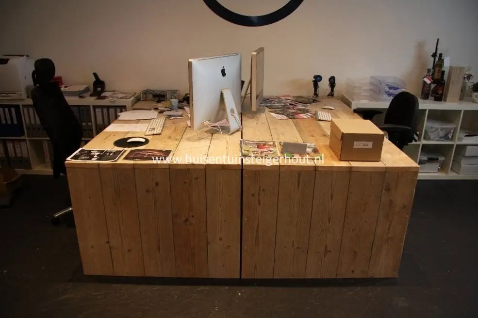 Steigerhouten Bureau U-MODEL